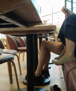 ��󿧷���������Ů���ɵ����ȶ���[02:04]