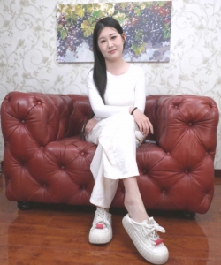 Sexy White Asian Girl Jiji Shows Off Her Sexy 38Eu Feet2 4K